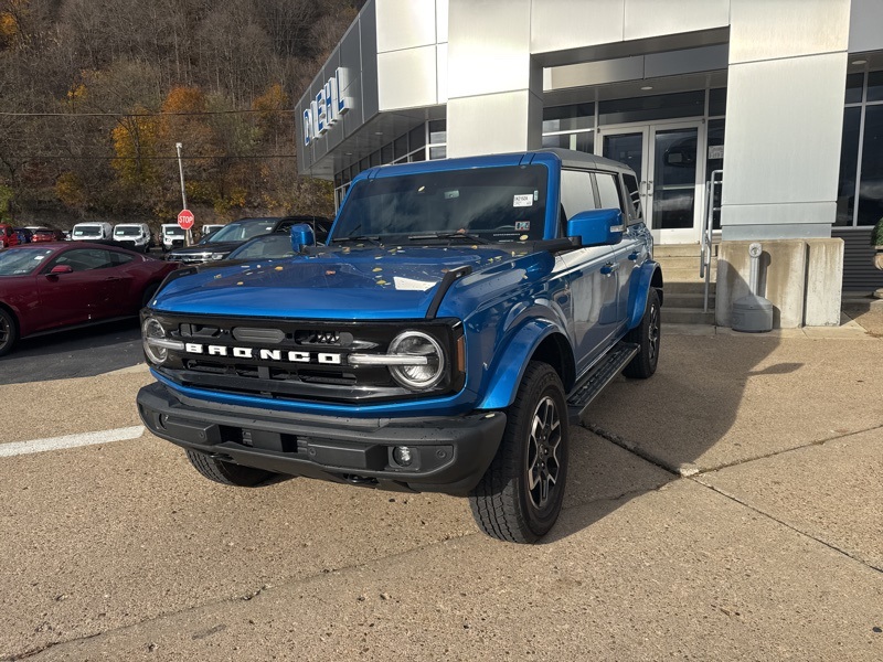 2024 Ford Bronco Outer Banks photo 3