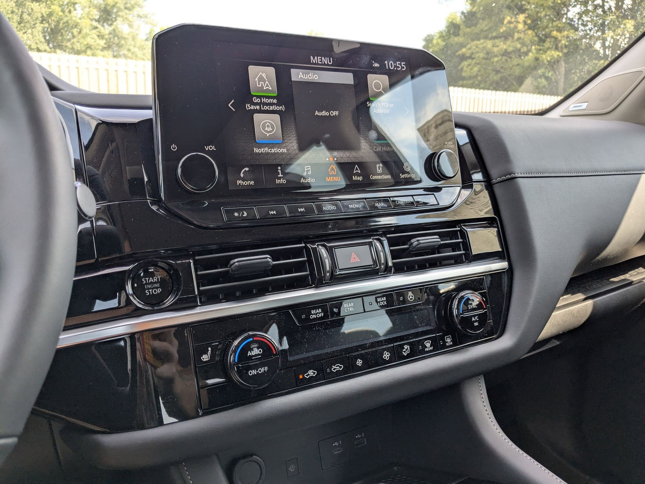 2025 Nissan Pathfinder SL photo 13