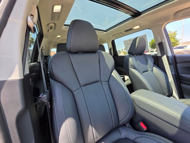 2025 Subaru Ascent Touring photo 11