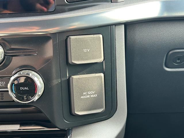 2025 Ford F-150 Lariat photo 30