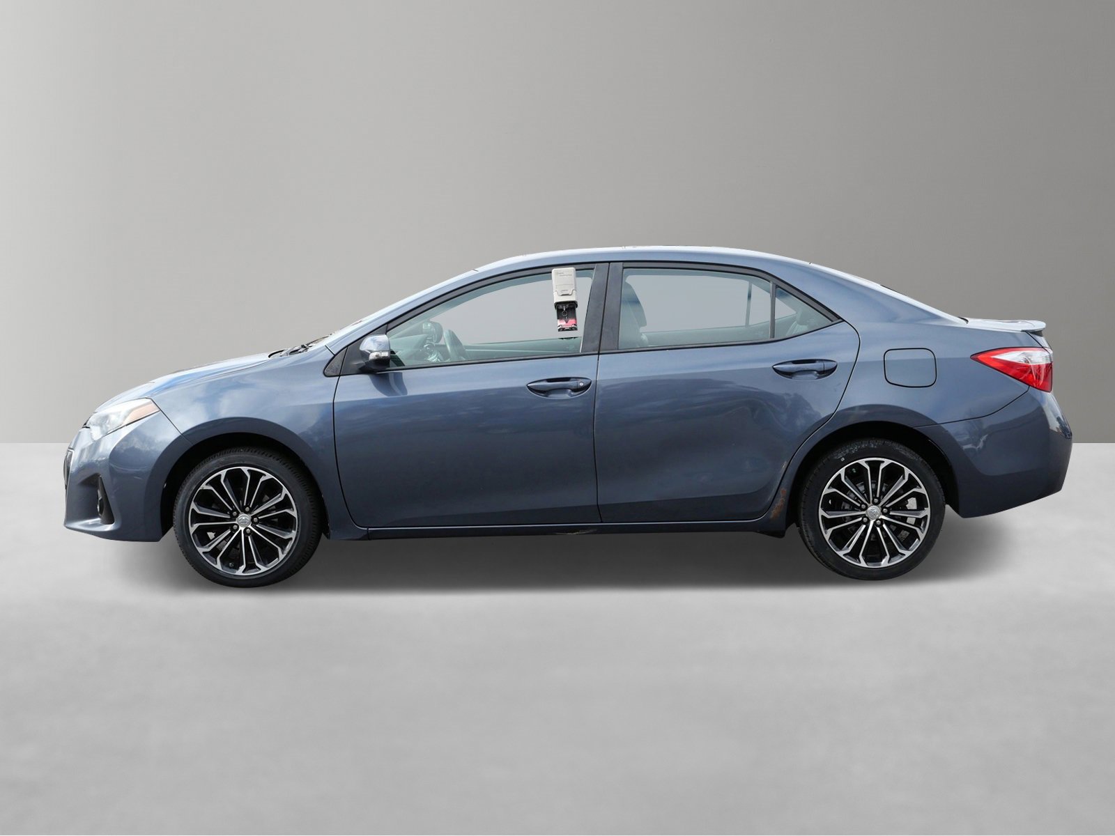 Used 2015 Toyota Corolla S Plus with VIN 5YFBURHE1FP195834 for sale in White Bear Lake, MN