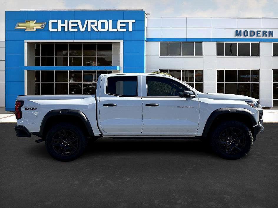 2025 Chevrolet Colorado Trail Boss photo 6