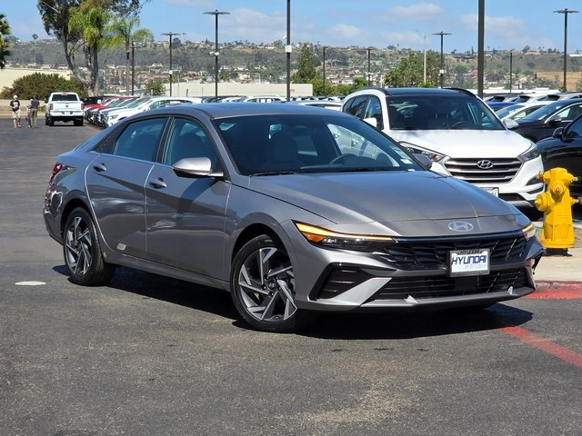 2025 Hyundai Elantra Hybrid Limited photo 2