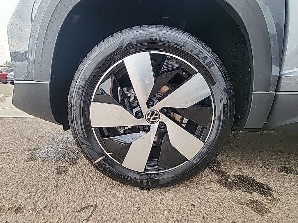 2025 Volkswagen Taos S photo 21