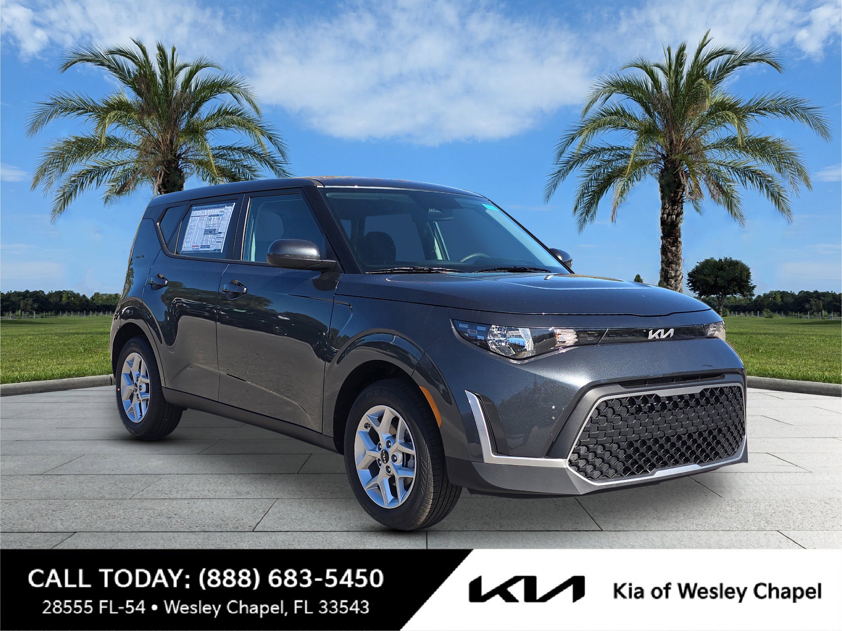 2025 Kia Soul LX's photo