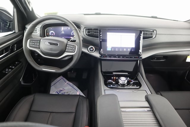 2025 Jeep Wagoneer Series III photo 6