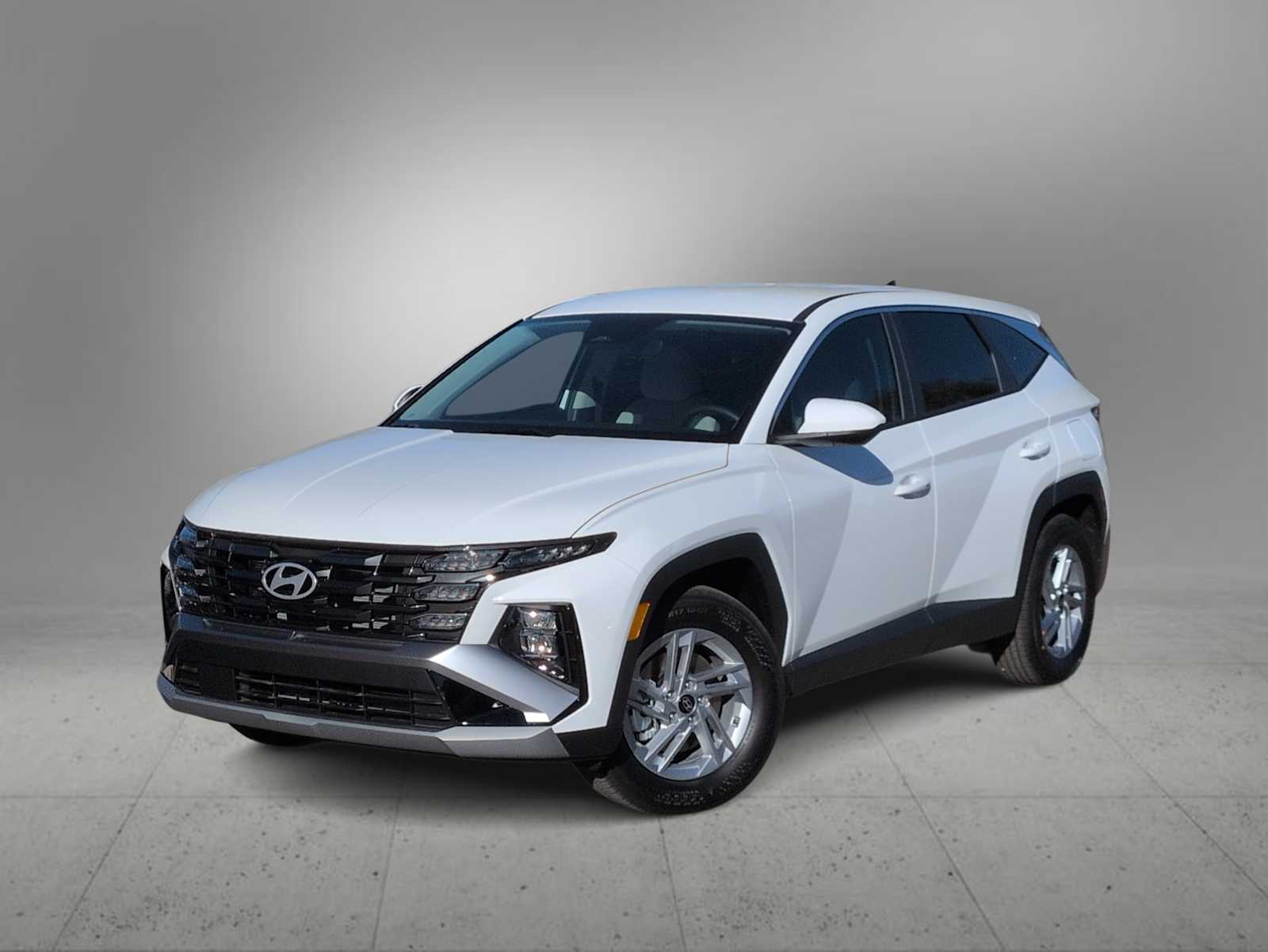 2026 Hyundai Tucson SE's photo