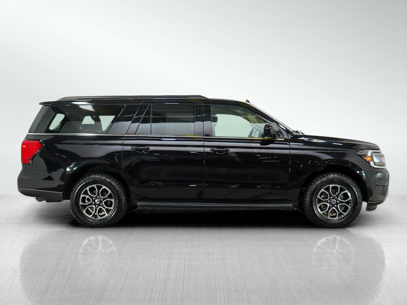 2024 Ford Expedition MAX XLT photo 6