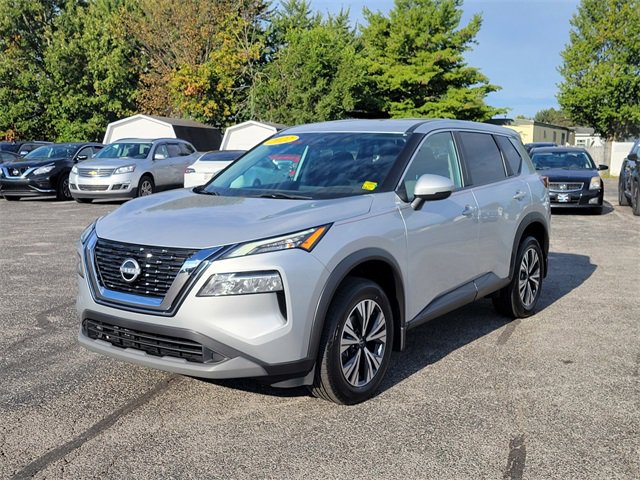 2022 Nissan Rogue SV photo 5