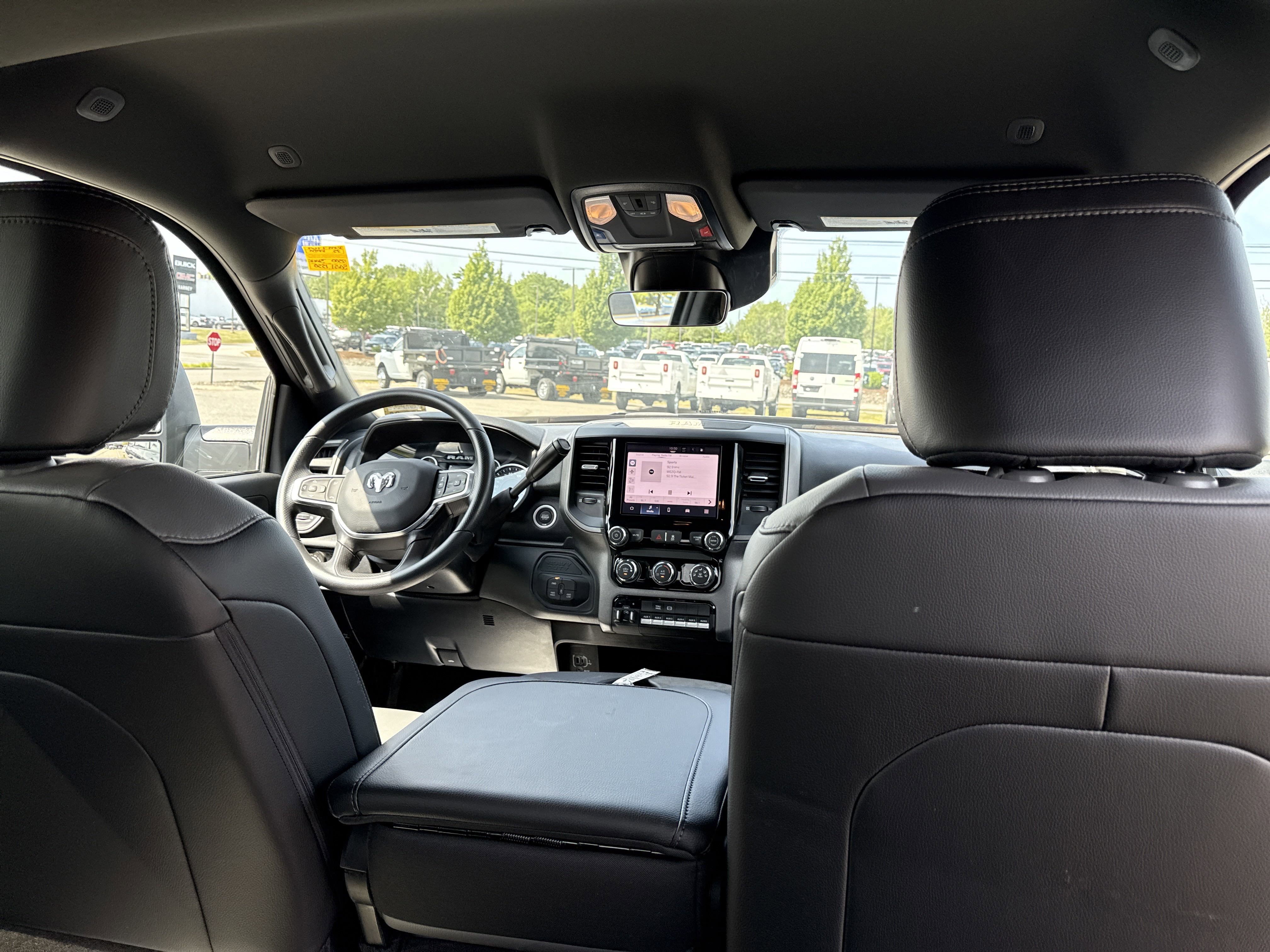 2025 Ram 2500 Tradesman photo 2