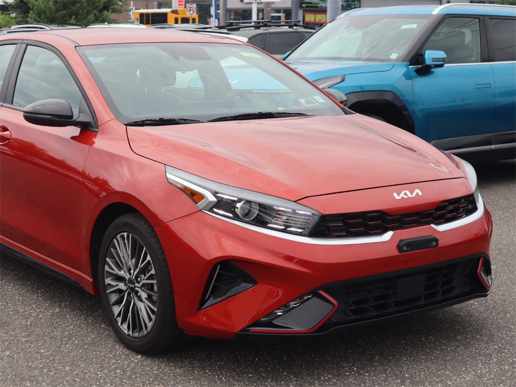 2023 Kia Forte GT-Line photo 3
