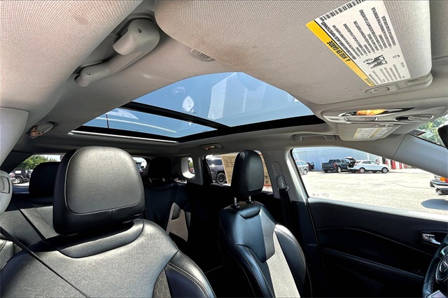 2020 Jeep Compass Latitude photo 22