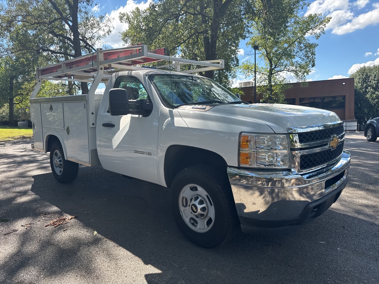 2013 Chevrolet Silverado 2500HD Work Truck photo 2