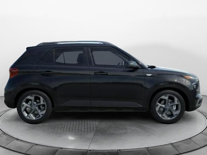 2025 Hyundai Venue SEL photo 7