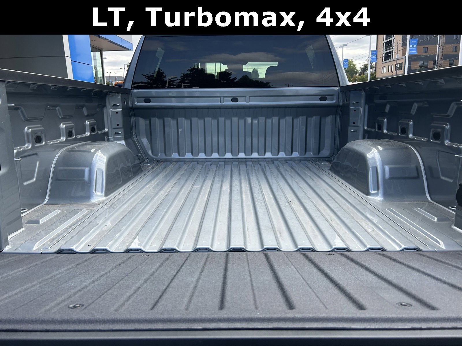 2025 Chevrolet Silverado 1500 LT photo 24