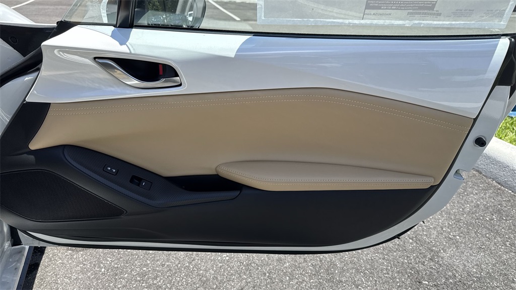 2025 Mazda MX-5 Miata Miata Grand Touring photo 33