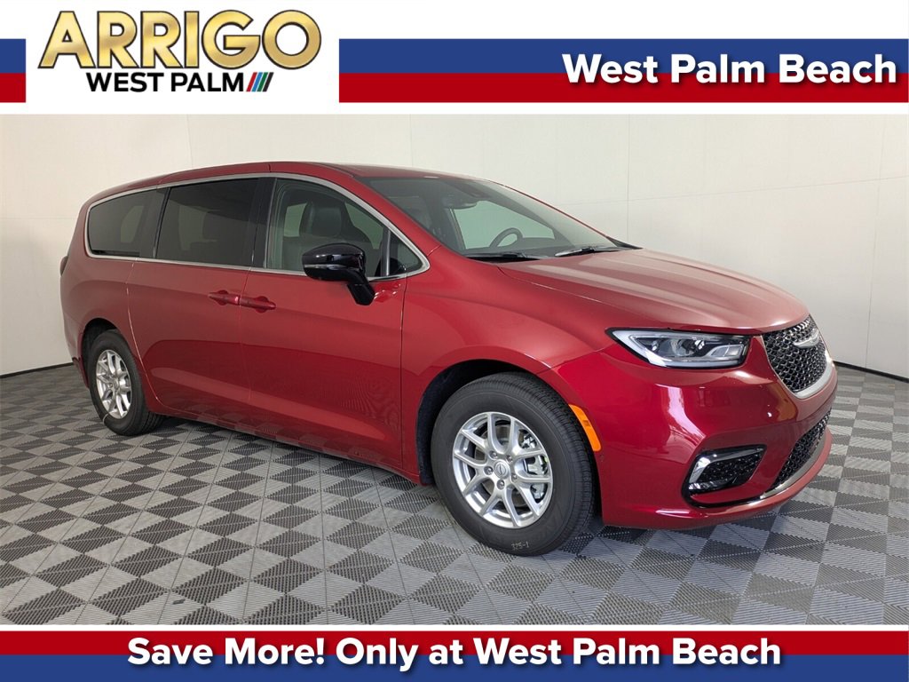 2025 Chrysler Pacifica Select's photo
