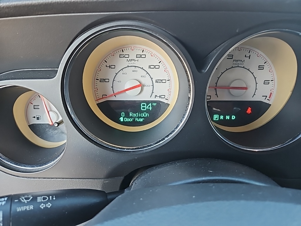 2013 Dodge Challenger SXT photo 10