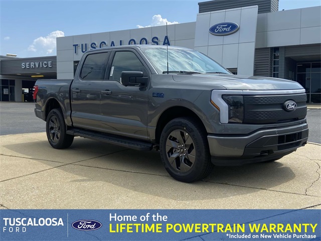 2025 Ford F-150 Lightning Flash's photo