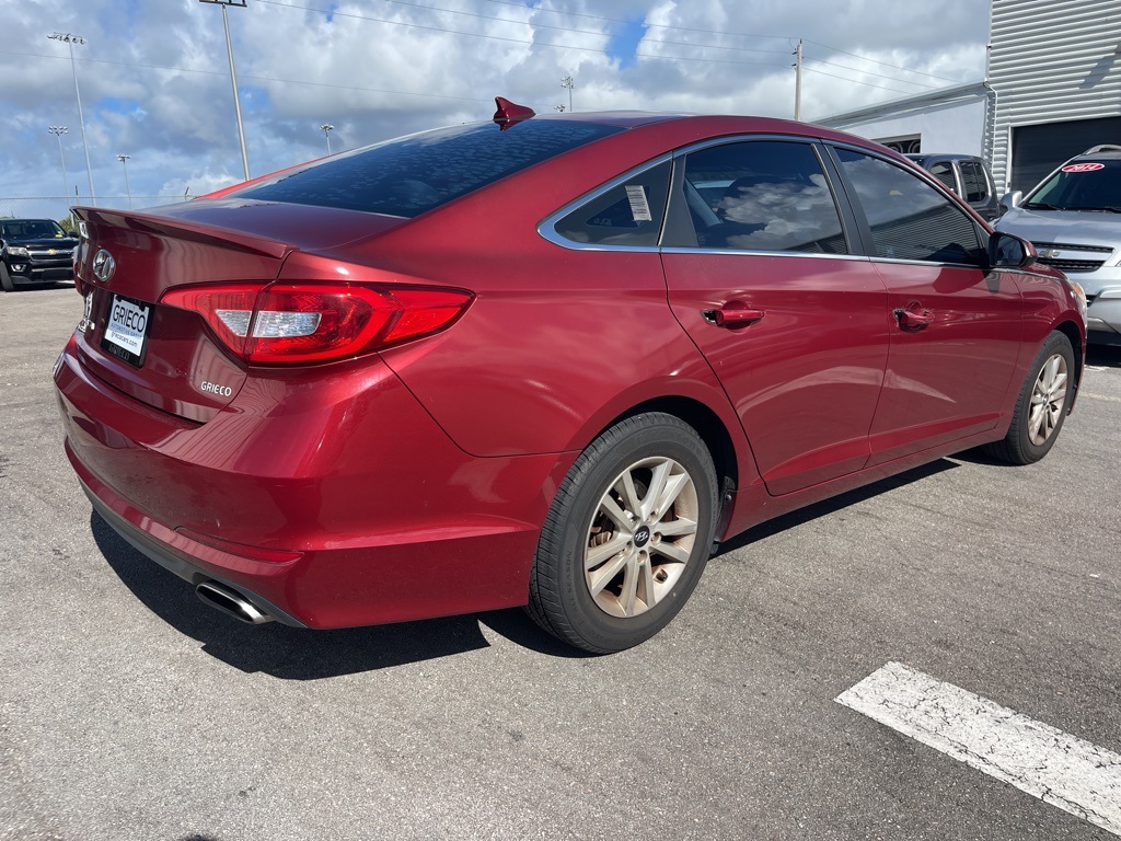 2015 Hyundai Sonata SE photo 3