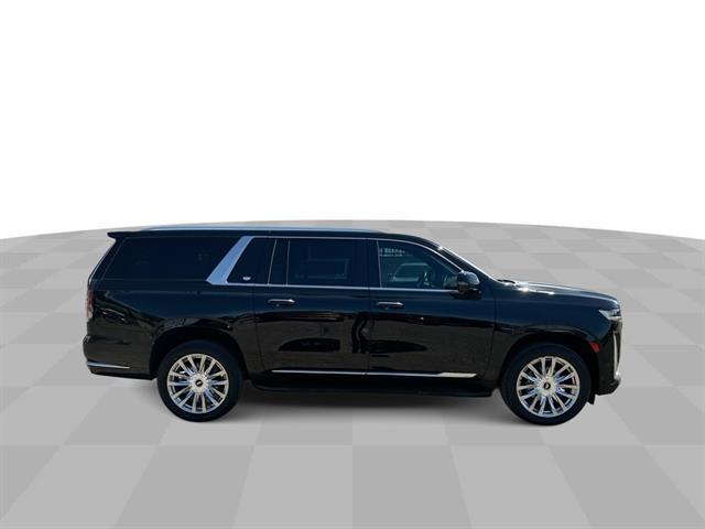 2022 Cadillac Escalade ESV Premium Luxury photo 8