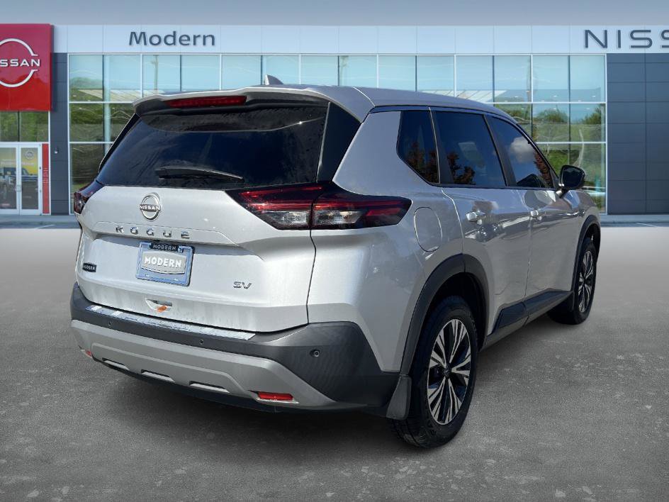 2022 Nissan Rogue SV photo 2