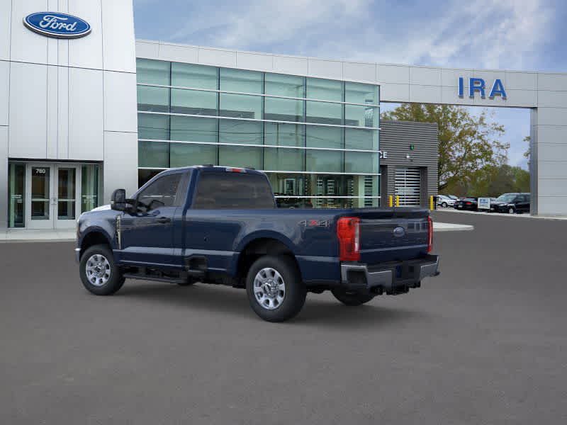 2025 Ford F-350 XLT photo 4