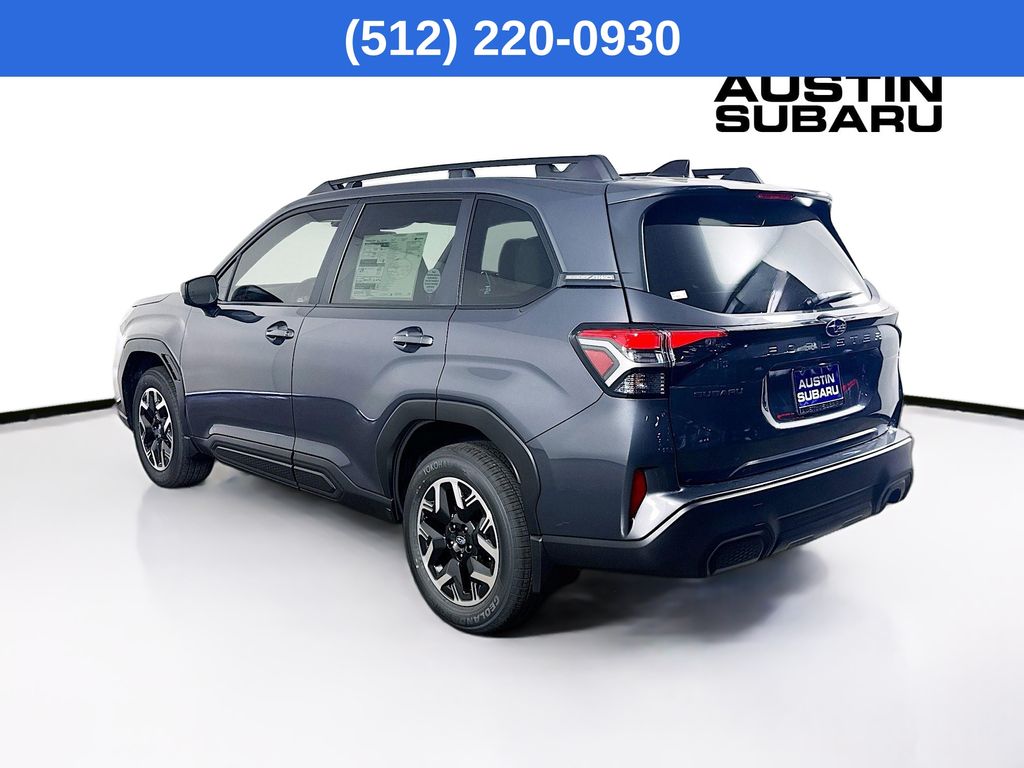 2025 Subaru Forester Premium photo 4