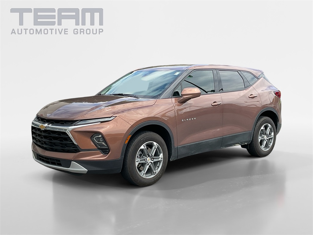 2023 Chevrolet Blazer 2LT photo 3