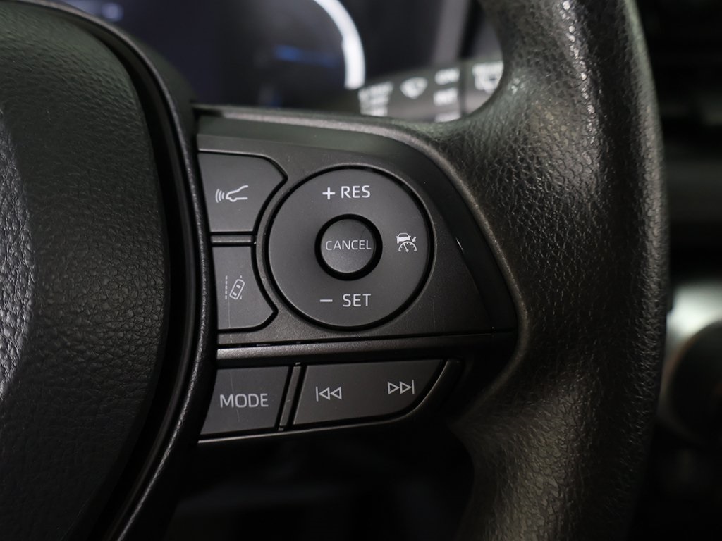 2024 Toyota RAV4 Hybrid LE photo 32