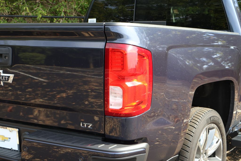 2018 Chevrolet Silverado 1500 LTZ photo 7