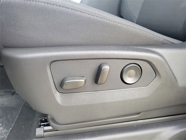 2026 Chevrolet Silverado 1500 RST photo 2