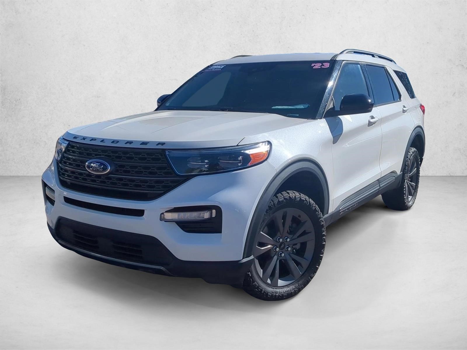 2023 Ford Explorer XLT's photo