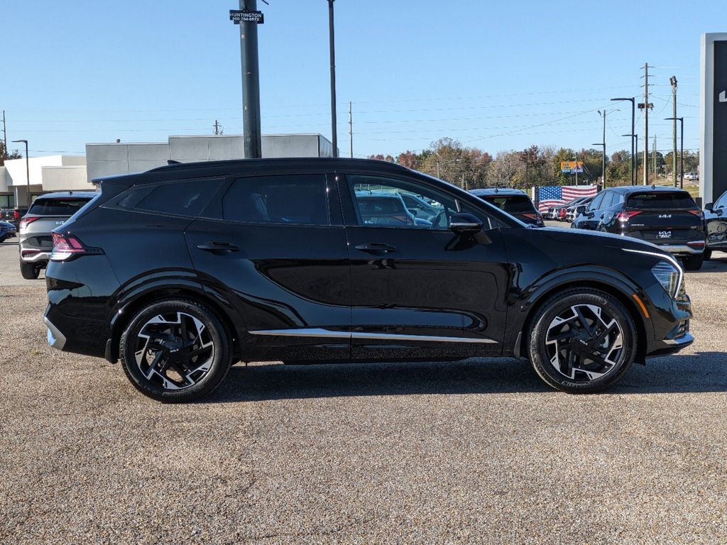 2024 Kia Sportage photo 2
