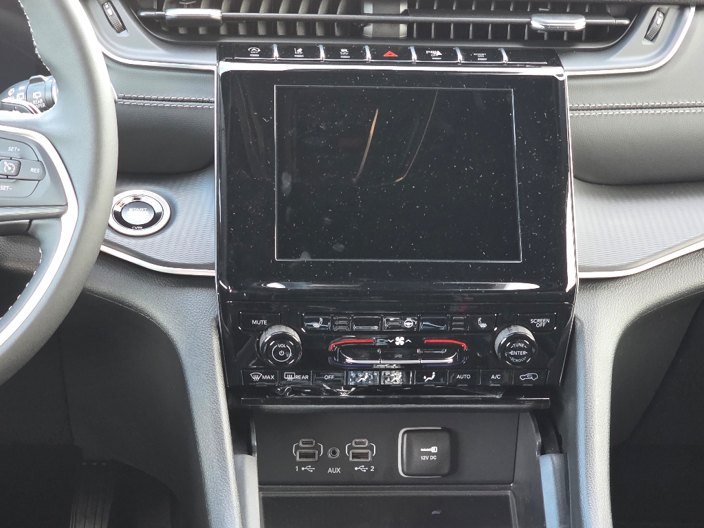 2025 Jeep Grand Cherokee Altitude X photo 3