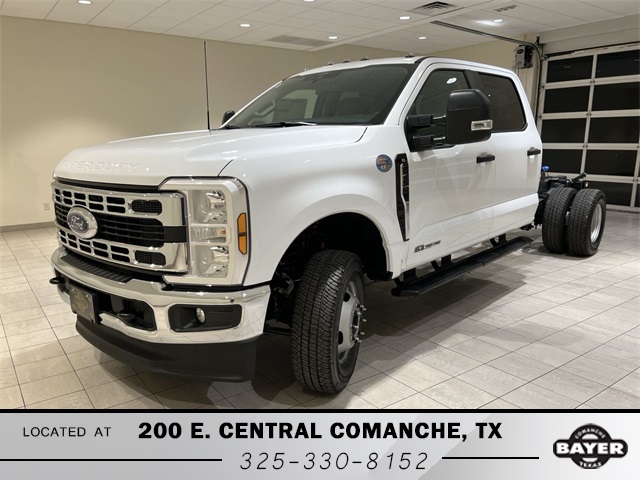 2026 Ford F-350 Super Duty Chassis Cab XL's photo