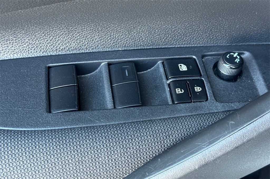 2023 Toyota Corolla LE photo 13