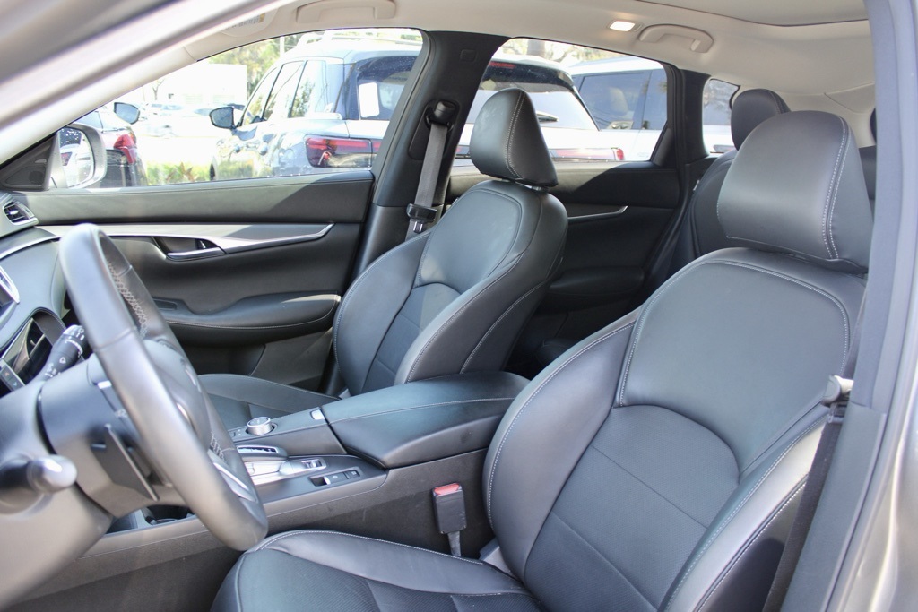 2024 Infiniti QX50 Luxe AWD photo 5