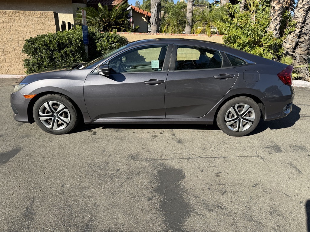 Used 2018 Gray Honda LX image 3