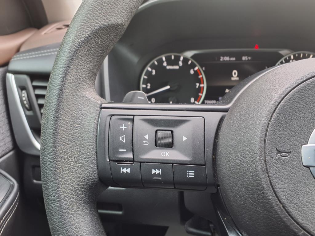 2021 Nissan Rogue S photo 16