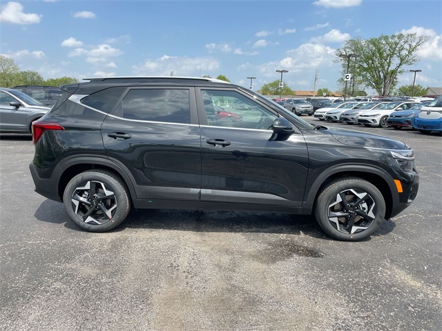 2025 Kia Seltos EX photo 26