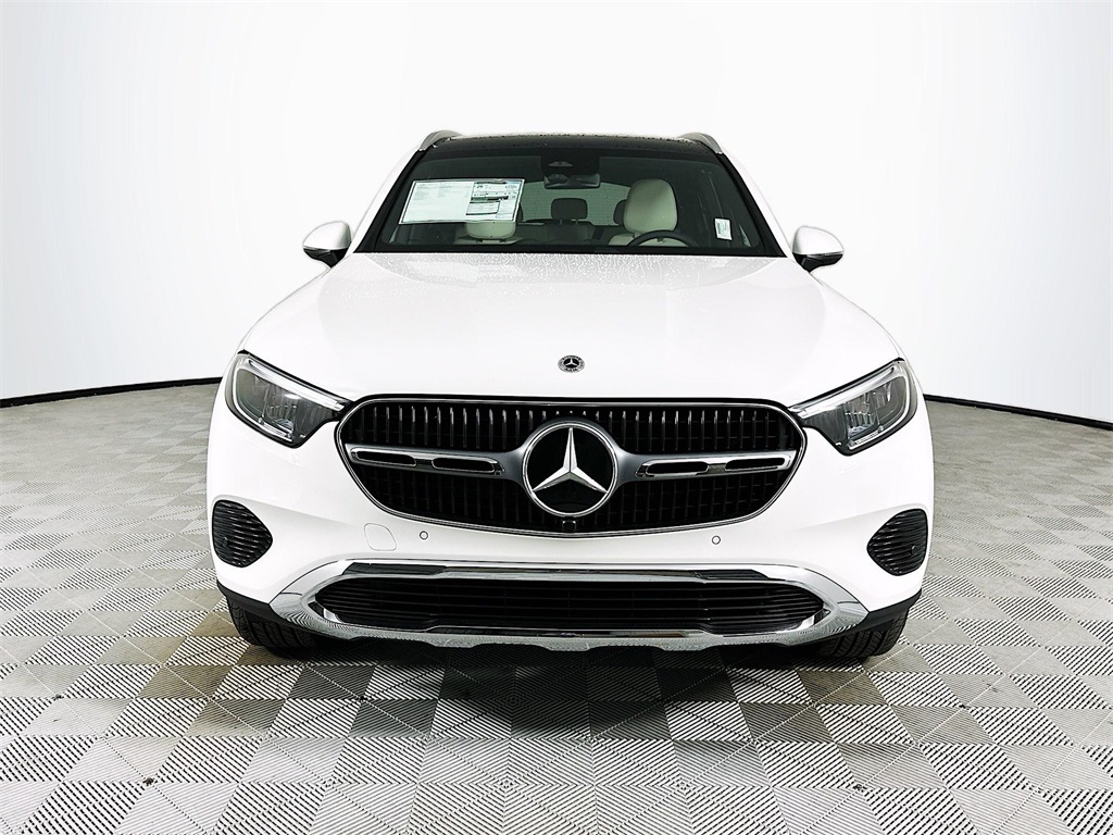 2026 Mercedes Benz GLC 300 4MATIC photo 2