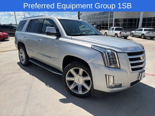2016 Cadillac Escalade Luxury photo 2