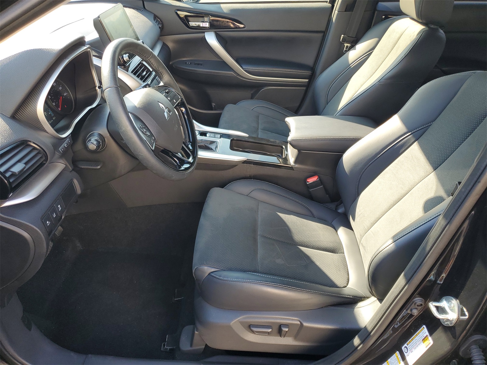 2024 Mitsubishi Eclipse Cross SE photo 5