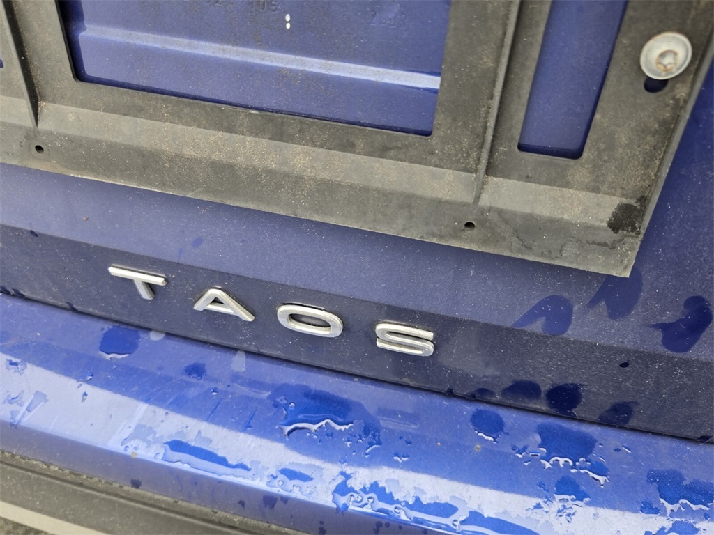 2022 Volkswagen Taos SE photo 7