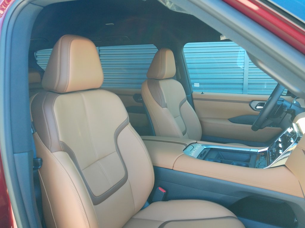 2025 Nissan Armada SL photo 12