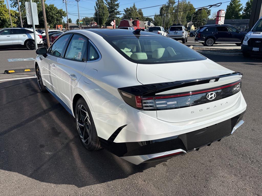 2025 Hyundai Sonata SEL Convenience photo 8