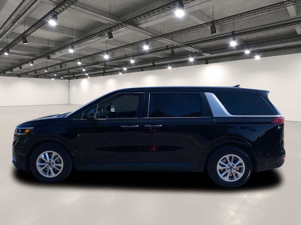 2022 Kia Carnival LXS photo 2