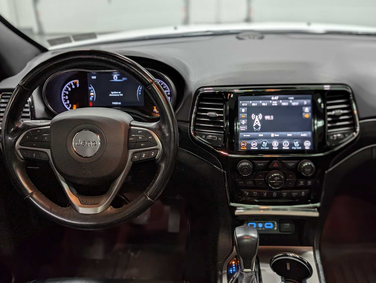 2021 Jeep Grand Cherokee Limited photo 3