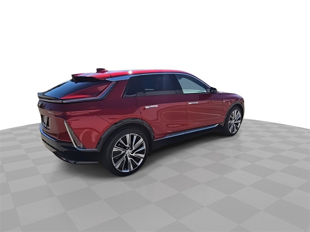 2024 Cadillac Lyriq Luxury photo 8
